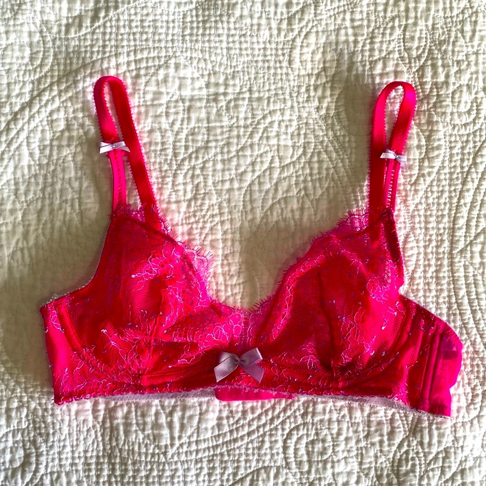 Victorias Secret 32B